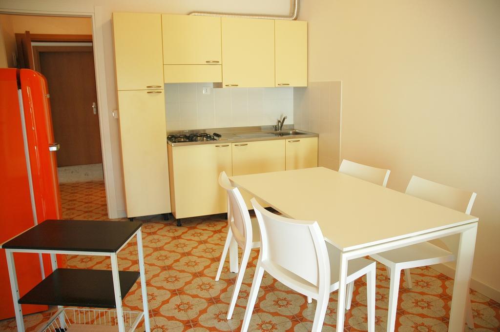 Residence Isvico Lignano Sabbiadoro Room photo